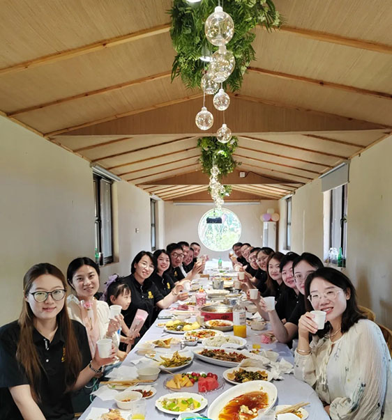 嘉潍动态｜赴一场花海之约 北京嘉潍（德州）律师事务所团建活动圆满落幕